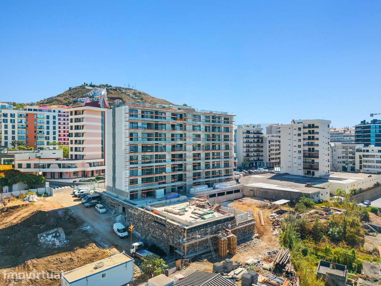 Edifício Imperador  - Apartamento T1 com Varanda e Acabamentos Premium - Grande imagem: 4/55
