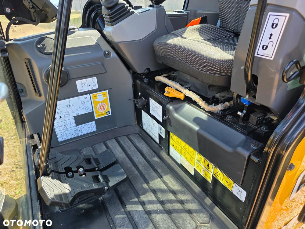 Caterpillar 301.8 - 26