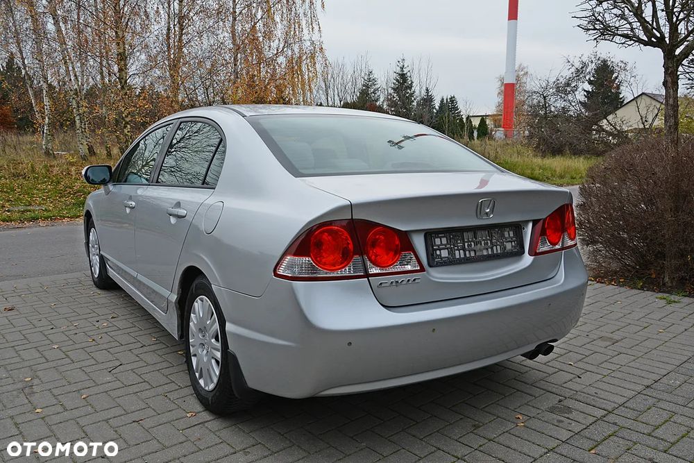 Honda Civic 1.8 Executive - 13