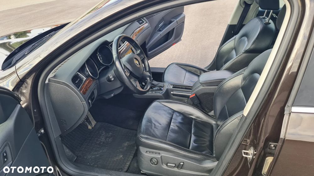 Skoda Superb 2.0 TDI Platinum DSG - 17