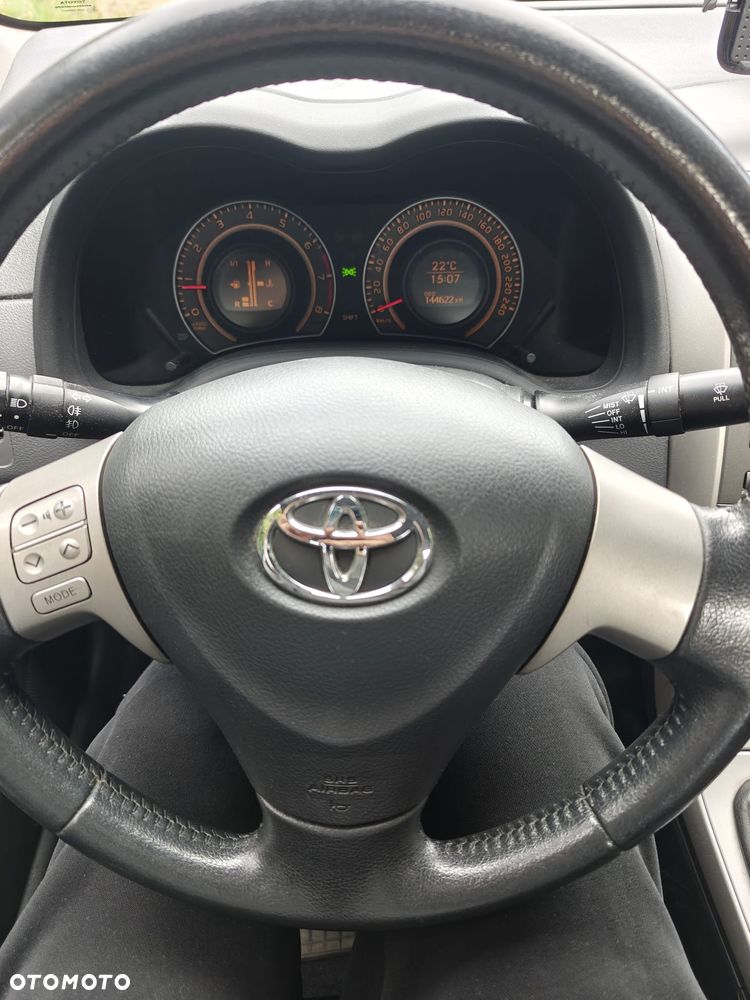 Toyota Corolla - 8