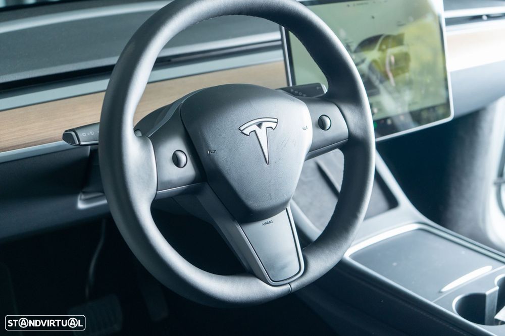 Tesla Model Y Standard - 18