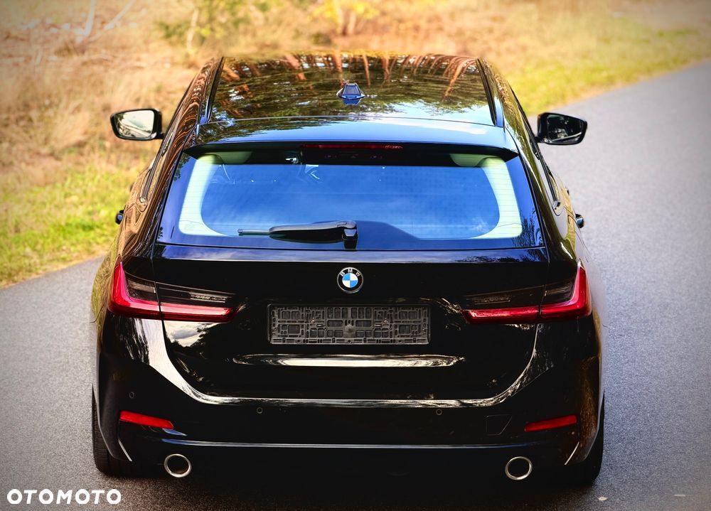 BMW Seria 3 318d MHEV - 11