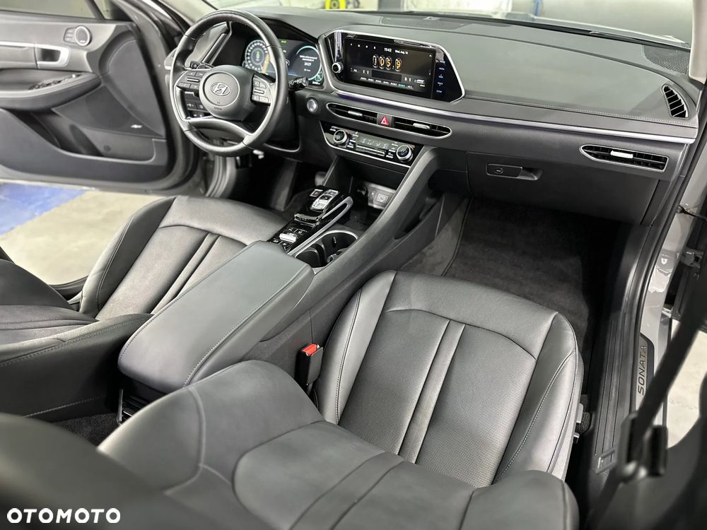Hyundai Sonata - 14