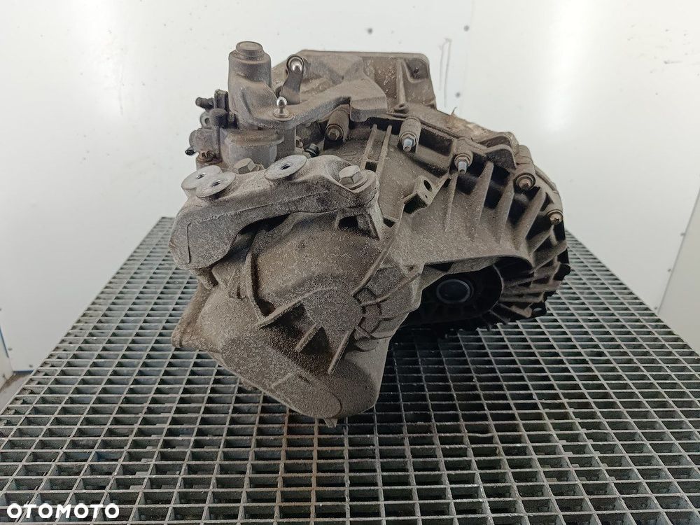 SKRZYNIA BIEGÓW MANUALNA 6 OPEL INSIGNIA A F40 2.0 CDTI - 4