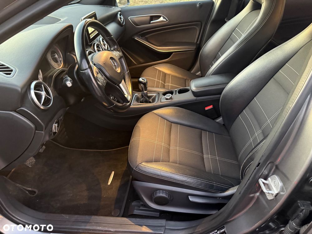 Mercedes-Benz Klasa A 180 CDI (BlueEFFICIENCY) Urban - 36
