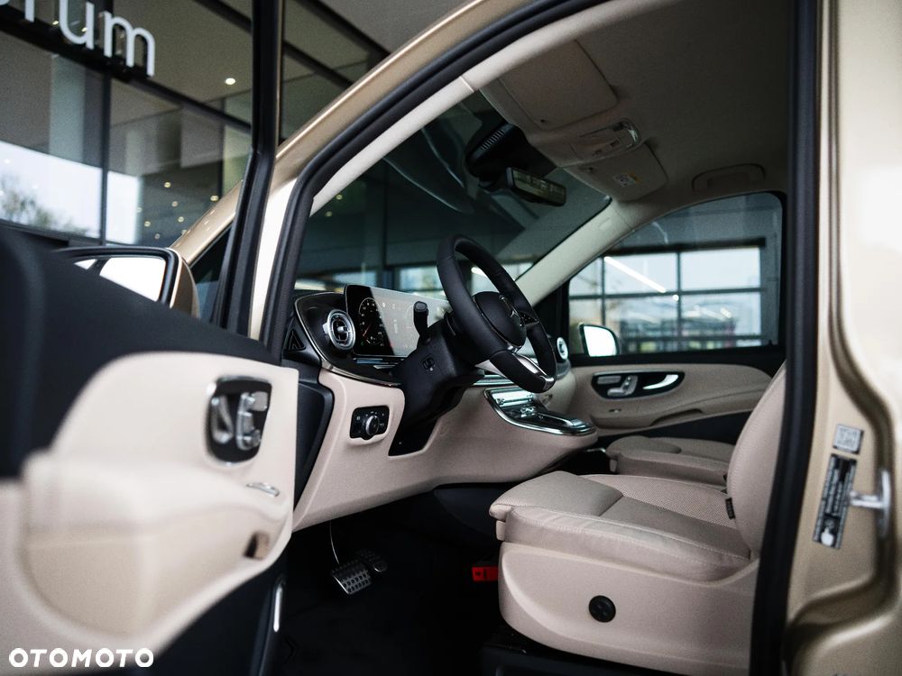 Mercedes-Benz Klasa V 300 d 4-Matic Exclusive 9G-Tronic (d³ugi) - 11