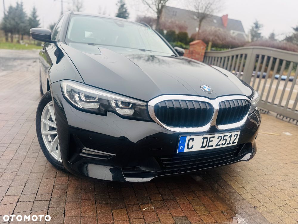 BMW Seria 3 320d Sport Line Shadow - 28