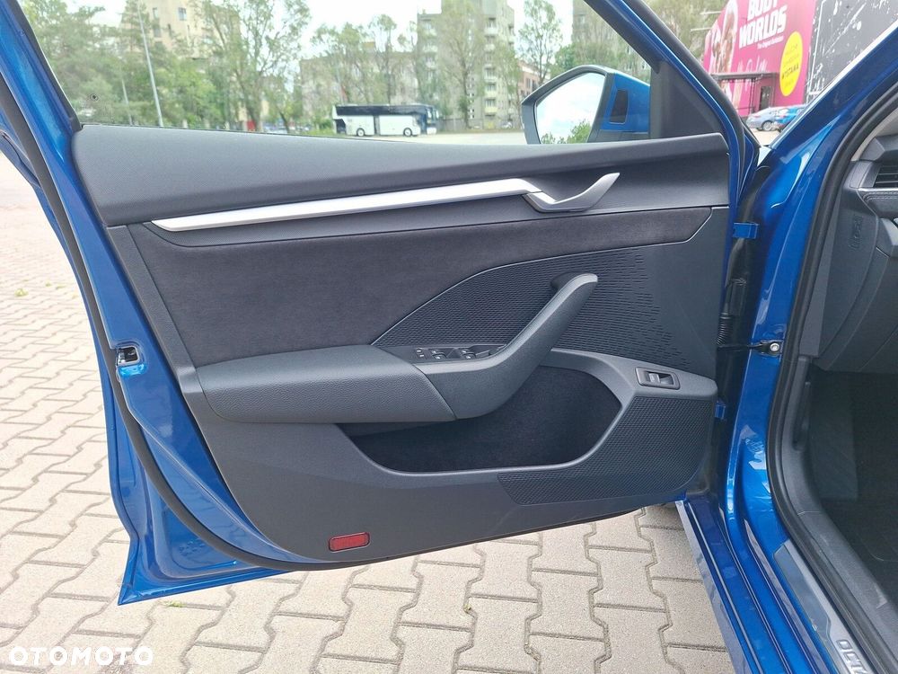 Skoda Octavia 1.5 TSI mHEV Drive Selection DSG - 11
