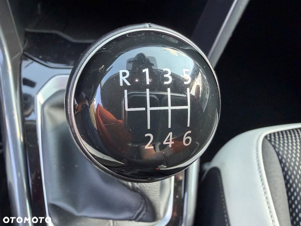 Volkswagen T-Roc 1.5 TSI GPF ACT Premium - 23