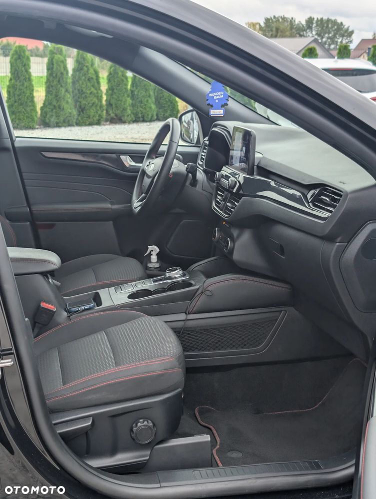 Ford Kuga 2.5 FHEV FWD ST-Line - 17