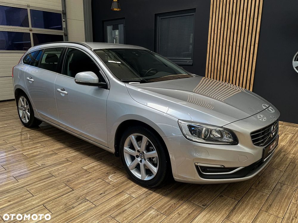 Volvo V60 D4 Geartronic Summum - 6