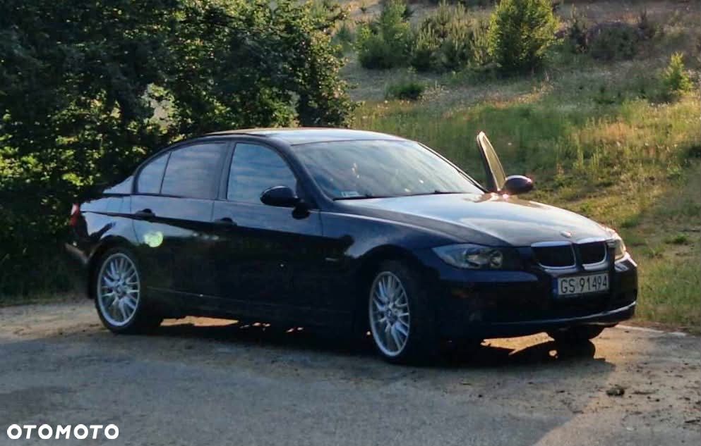 BMW Seria 3 318i - 1
