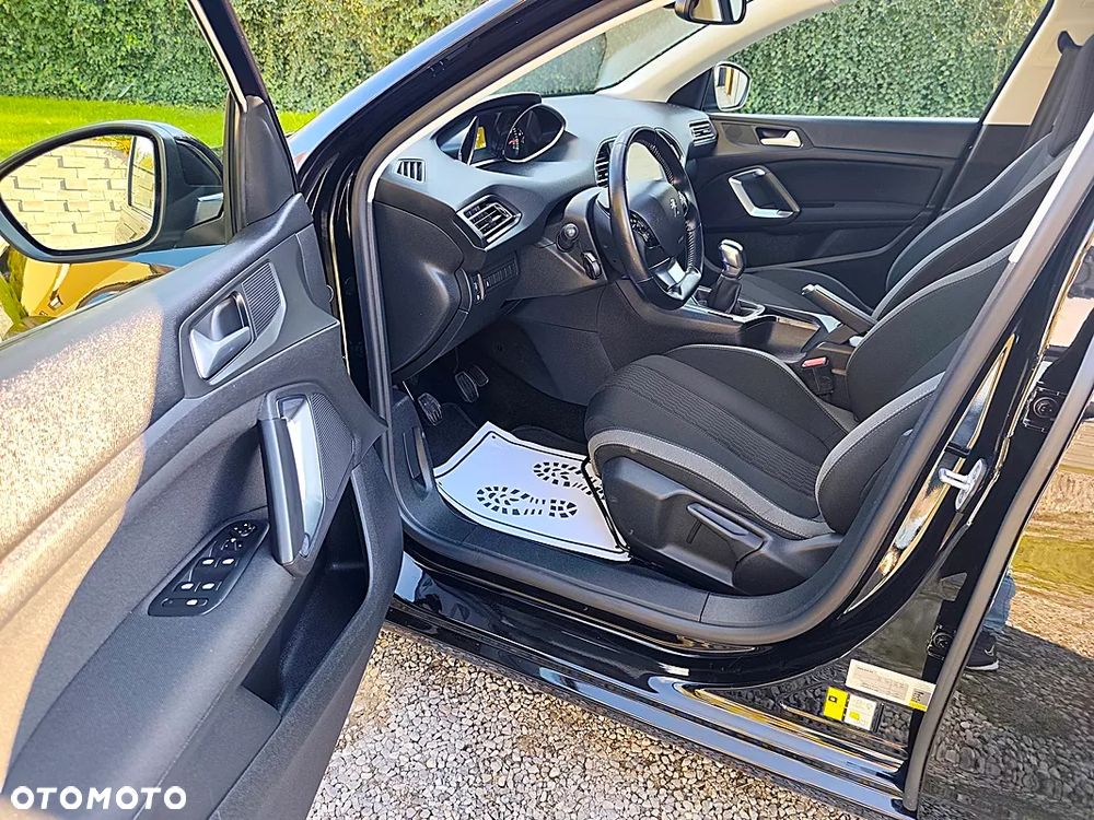 Peugeot 308 82 VTi Active - 8