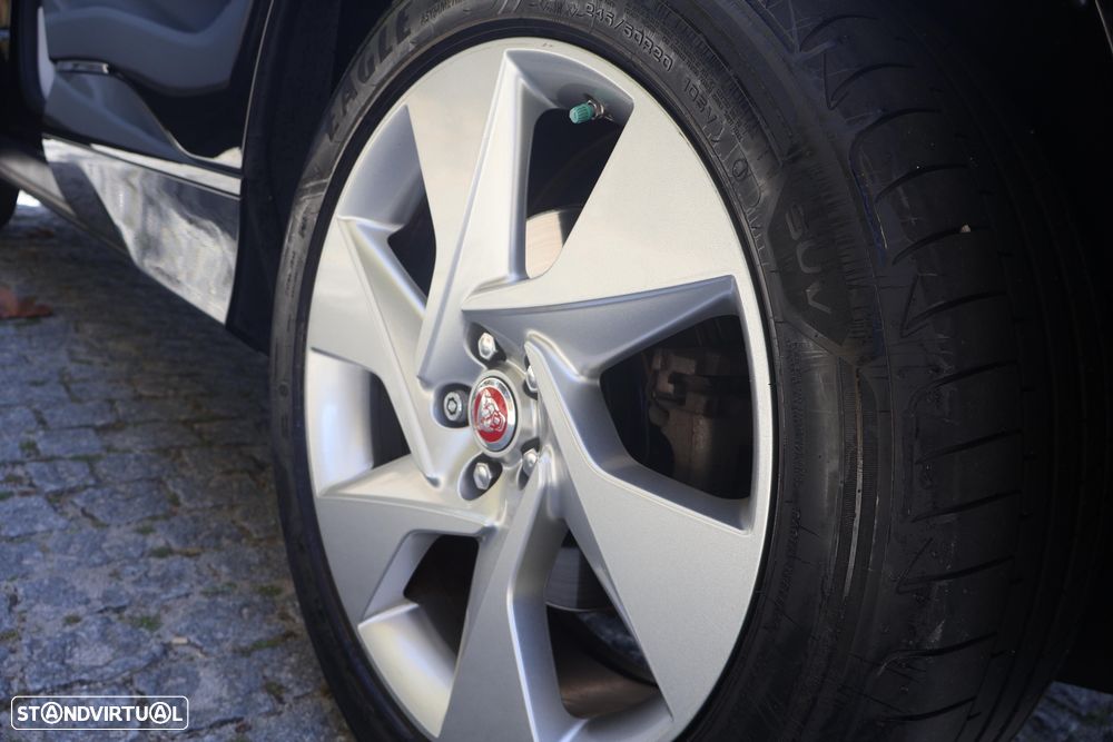 Jaguar I-Pace - 43