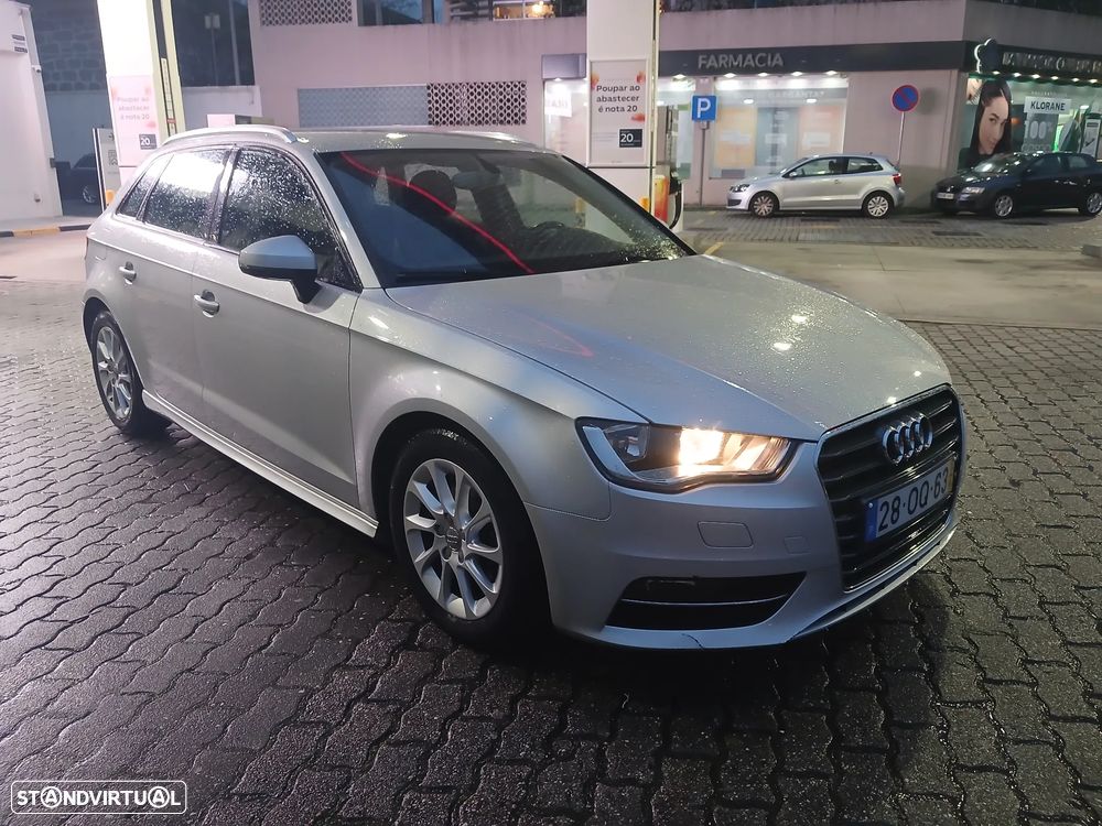 Audi A3 Sportback 1.6 TDI Attraction - 1