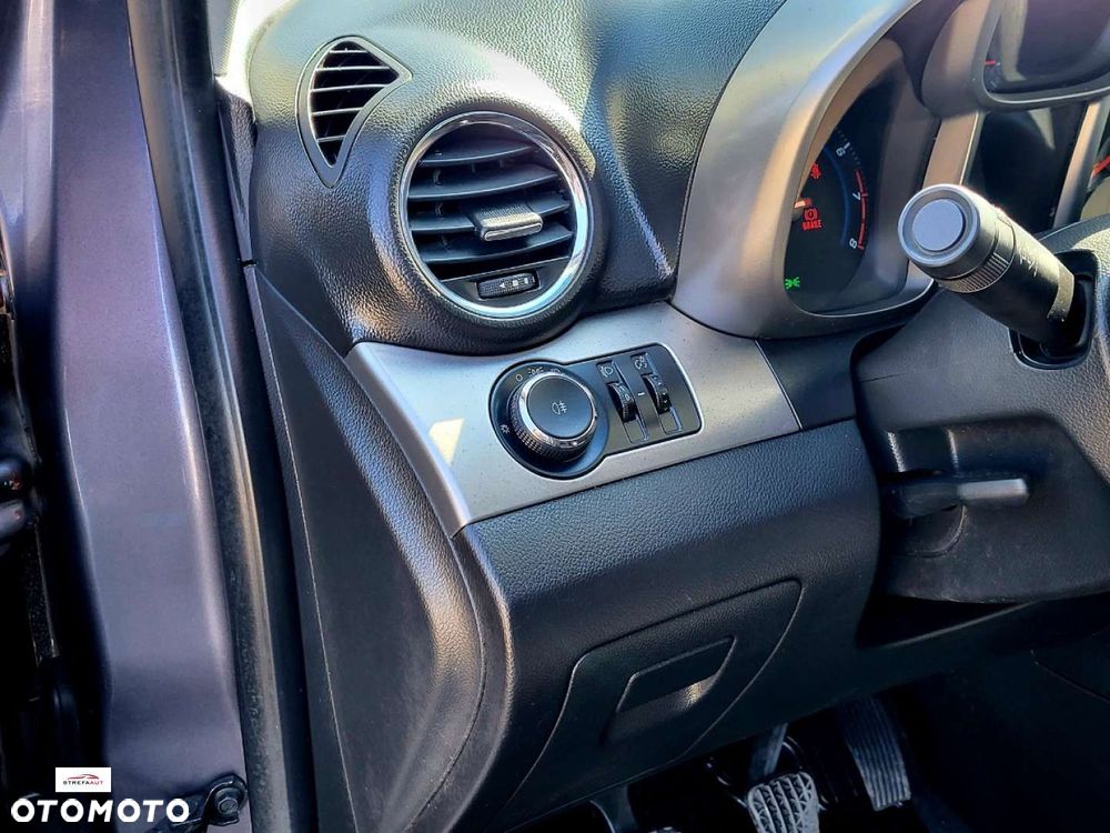 Chevrolet Orlando - 31