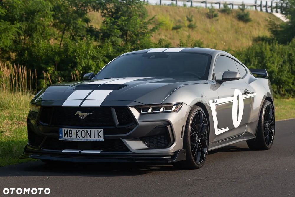 Ford Mustang - 2
