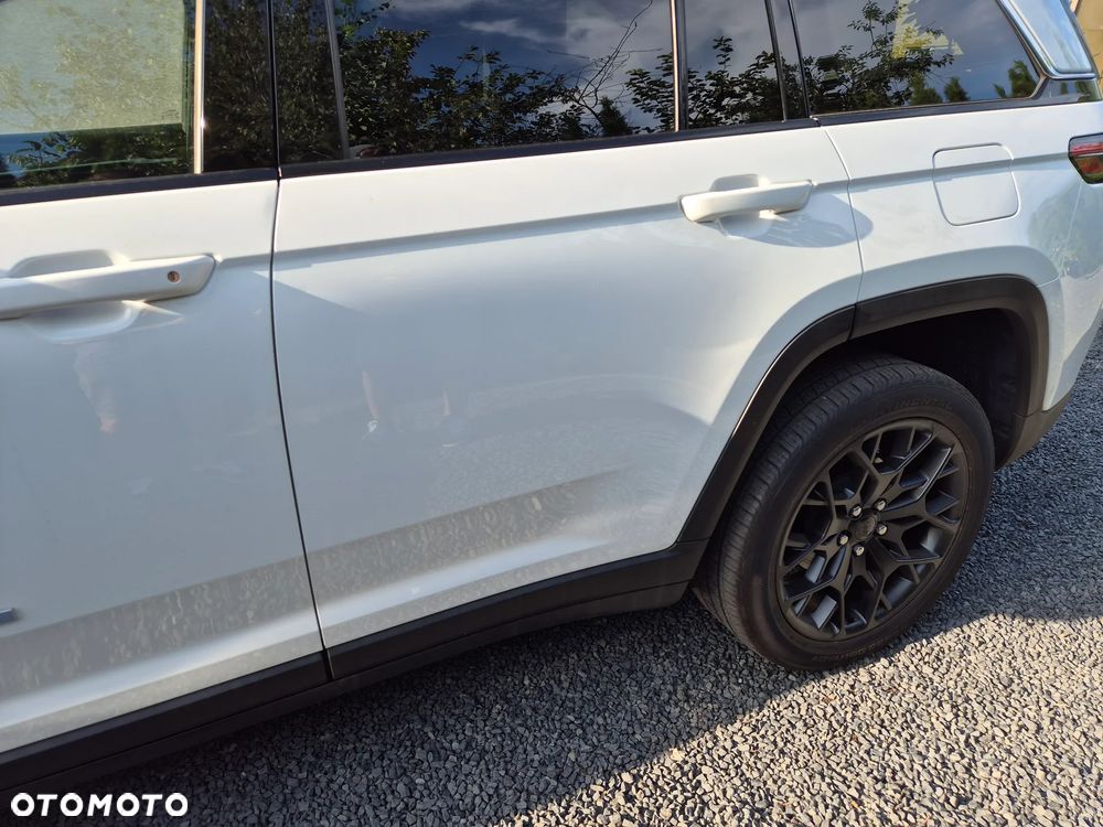 Jeep Grand Cherokee - 17