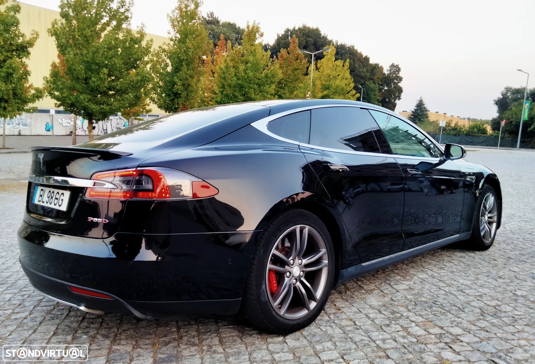 Tesla Model S P85D - 6