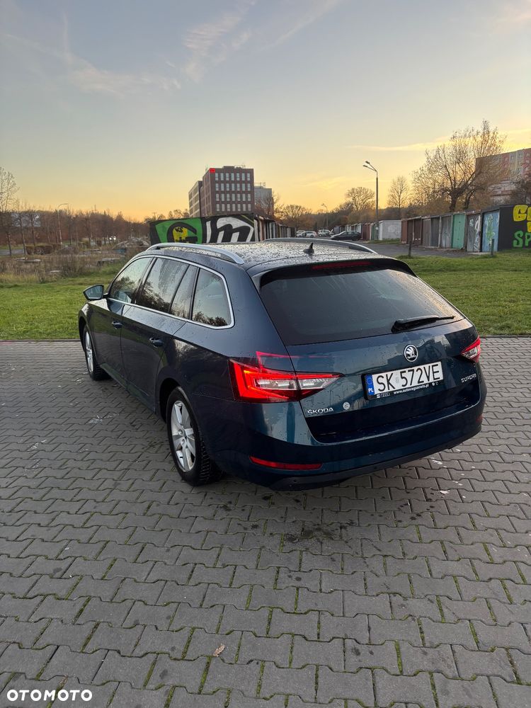 Skoda Superb 2.0 TDI Ambition - 15