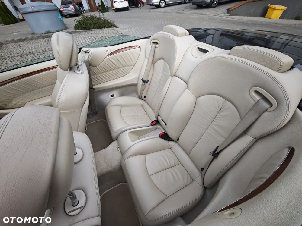 Mercedes-Benz CLK - 20
