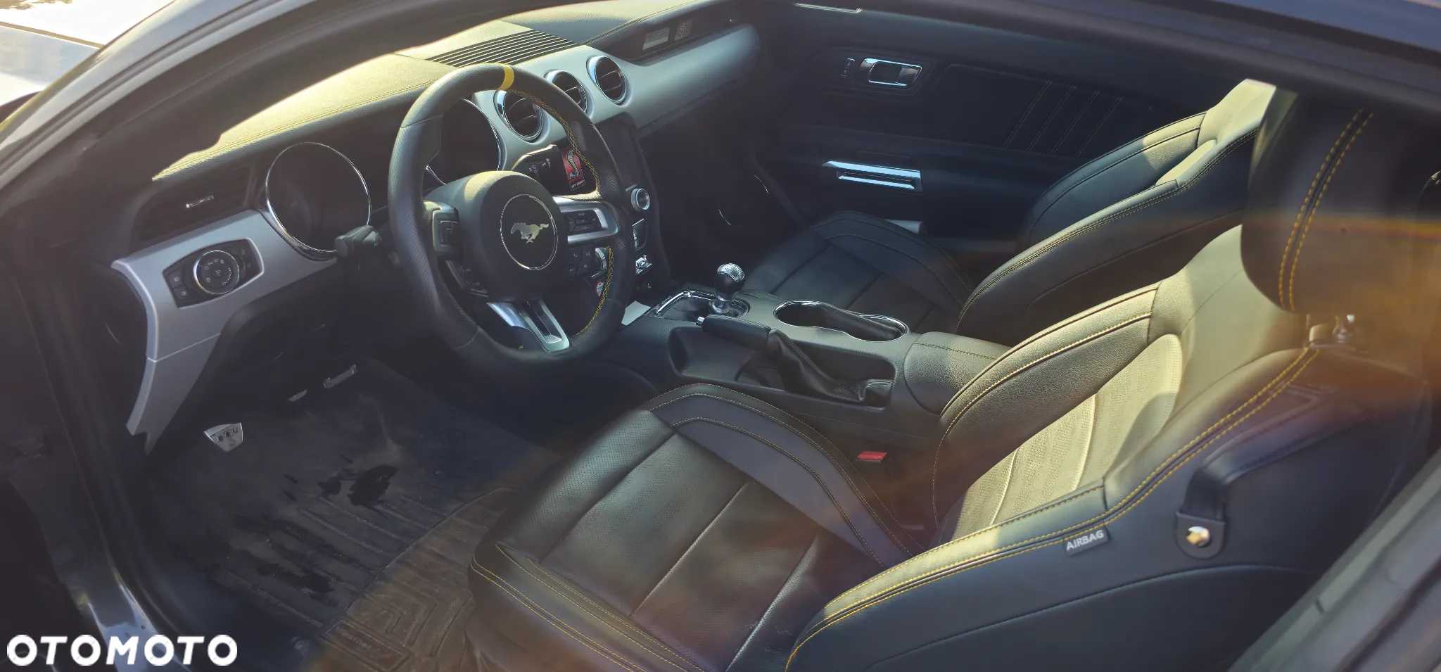 Ford Mustang 5.0 V8 GT - 8