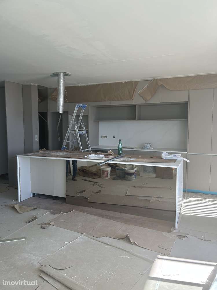 Apartamento T2 LUXO NOVO - Cedência Posição - Grande imagem: 2/10
