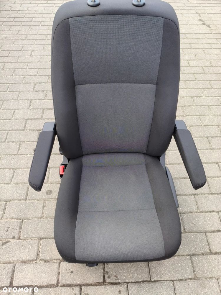 Fotel kierowcy VW T6 Austin podłokietnik - 4