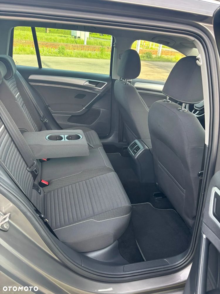 Volkswagen Golf 2.0 BlueTDI DSG Cup - 19