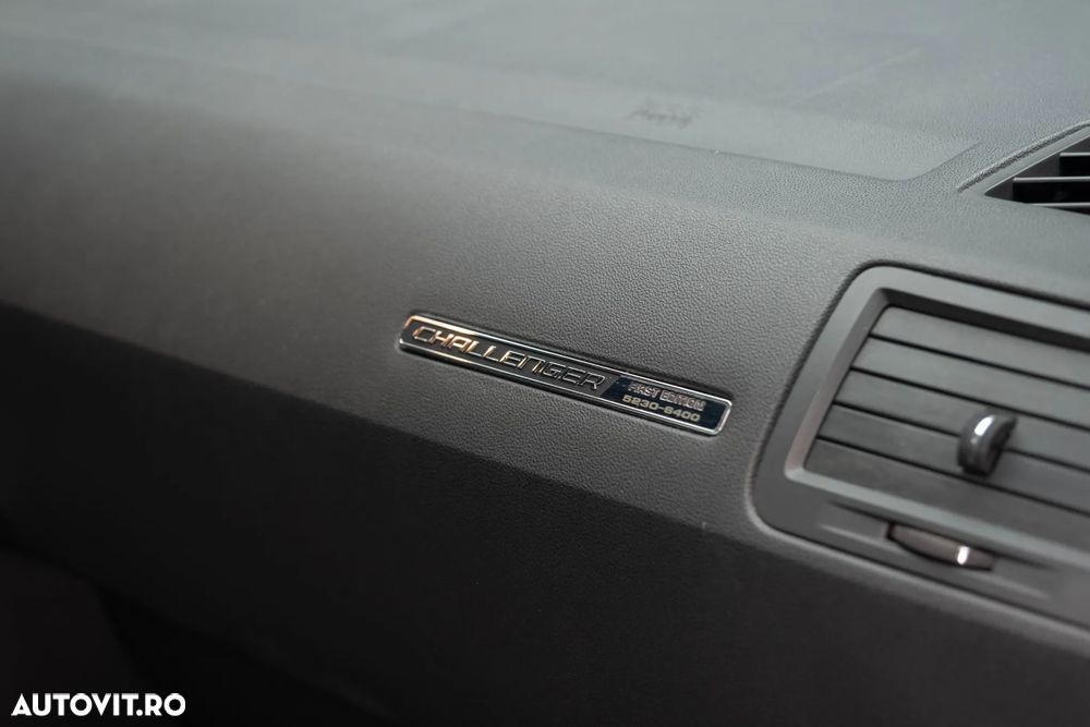 Dodge Challenger - 39