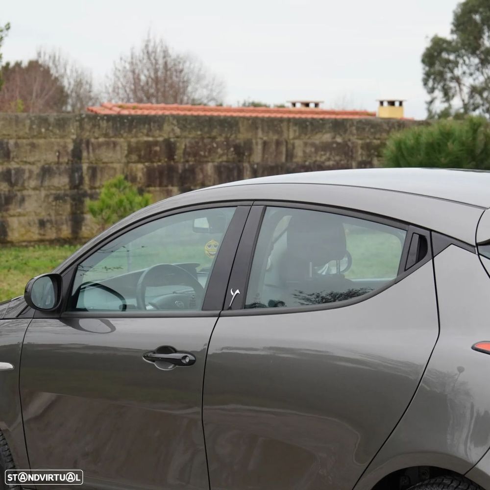 Lancia Ypsilon 1.2 Oro S&S - 33