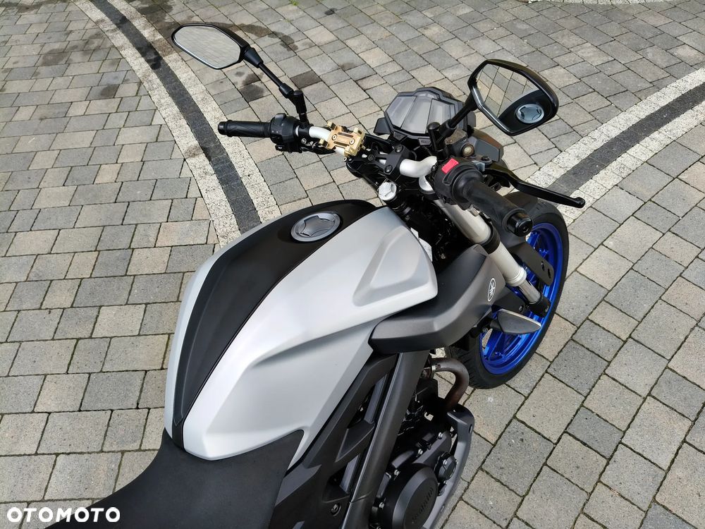 Yamaha MT - 8