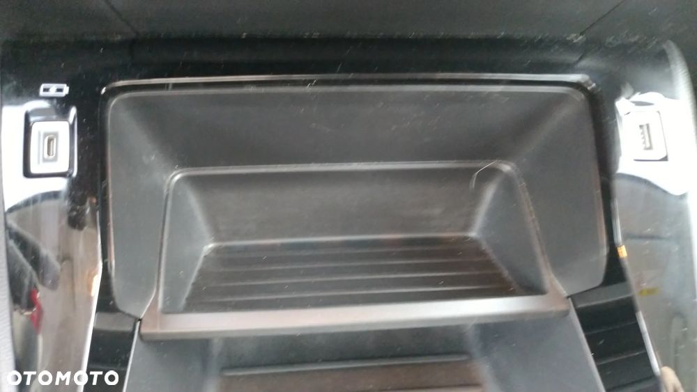 Peugeot 208 1.2 PureTech GPF Allure S&S - 38