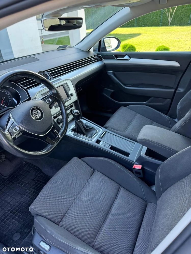 Volkswagen Passat Variant 2.0 TDI BMT Comfortline - 10
