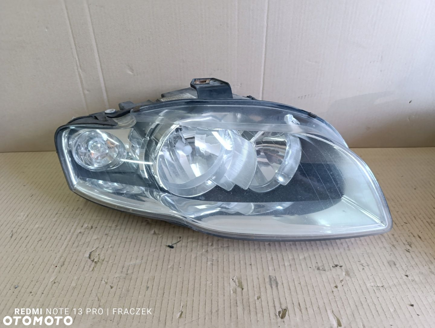 REFLEKTOR PRAWY LAMPA PRAWY LUB LEWY PRZÓD AUDI A4 B7 8E0941004BK - 2