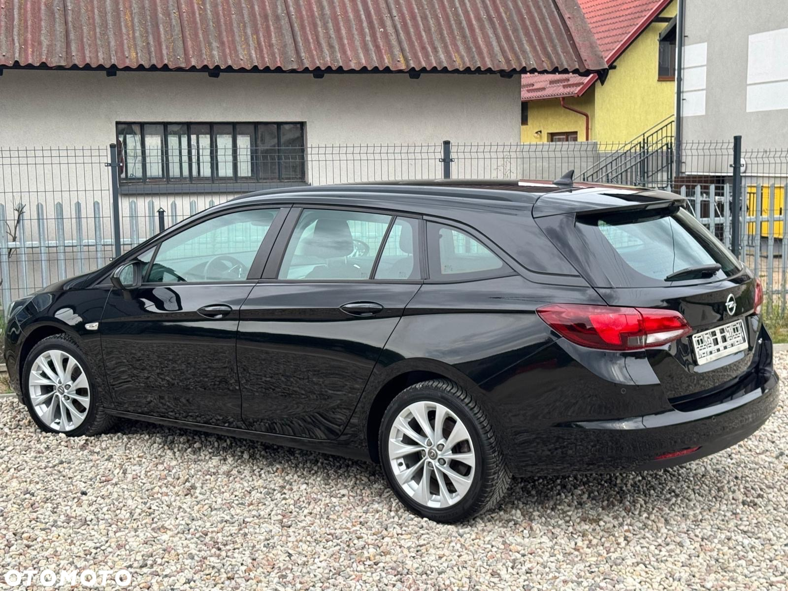Opel Astra 1.6 D (CDTI) Start/Stop Sports Tourer Edition - 18