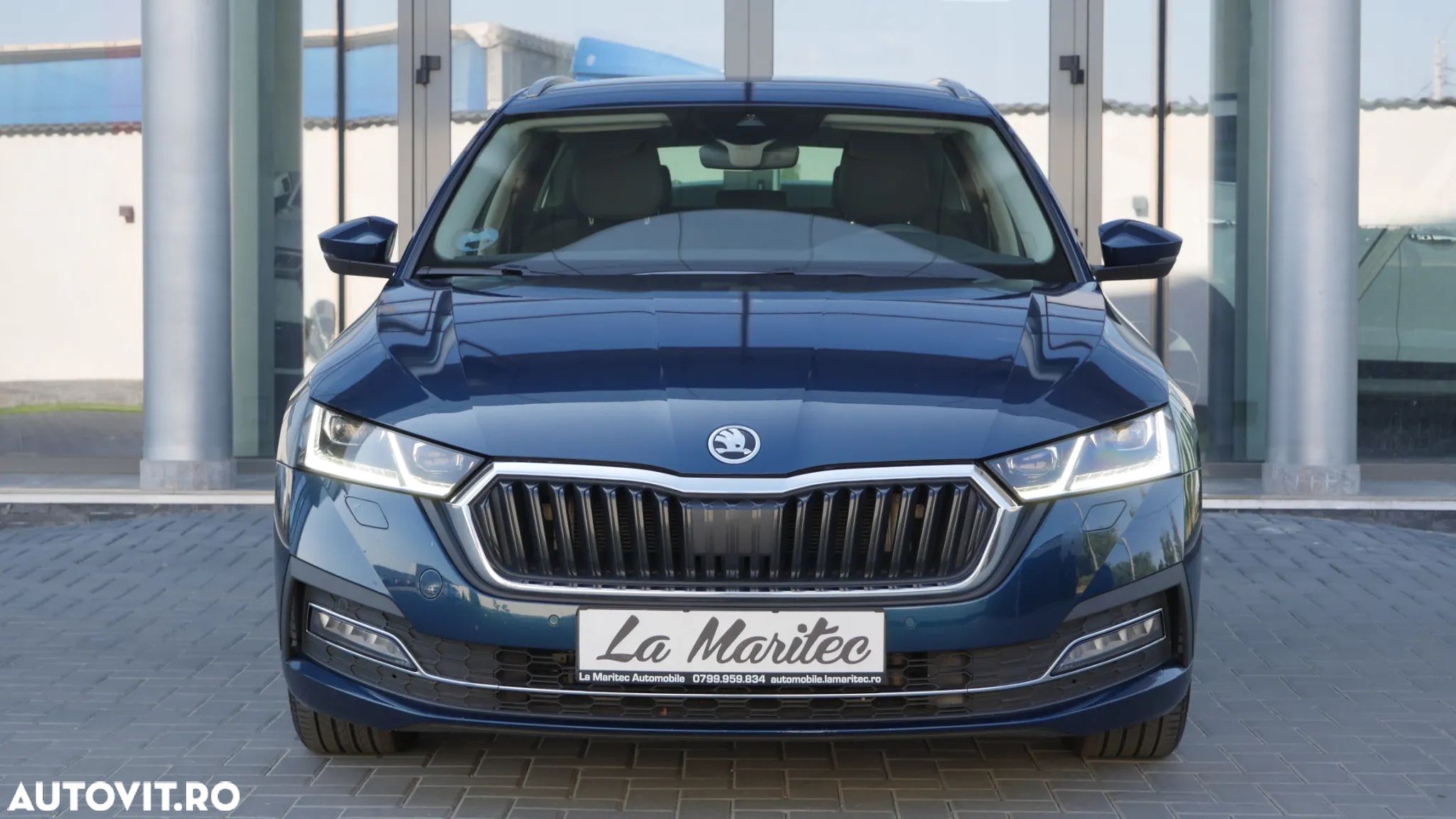 Skoda Octavia Combi 2.0 TDI DSG Style - 1