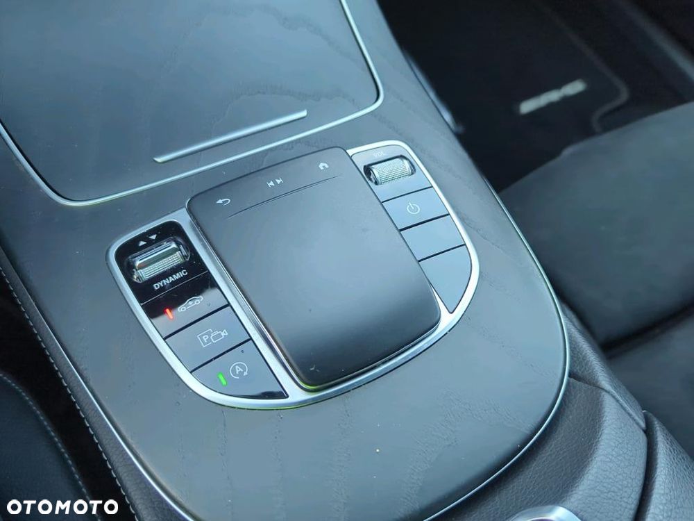 Mercedes-Benz Klasa E 220 d 4-Matic AMG - 19