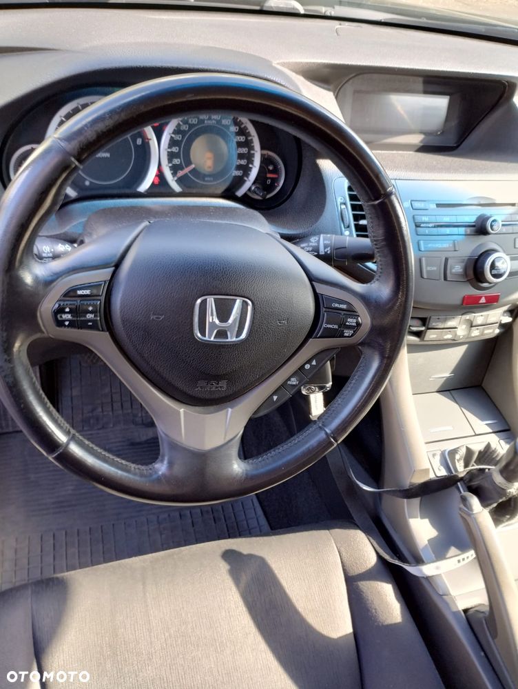 Honda Accord 2.0 Elegance - 23