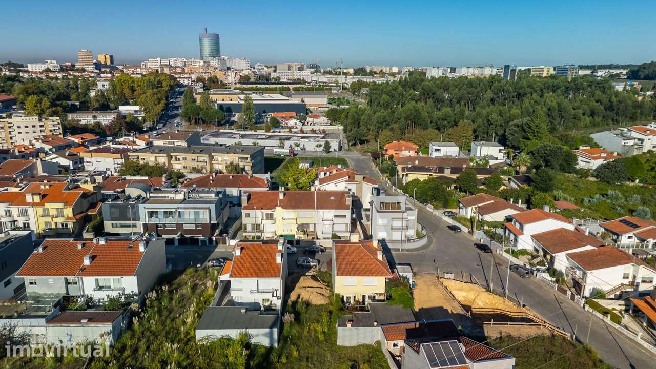 Lote de TERRENO com 196 m2 na Cidade da Maia - Grande imagem: 5/18