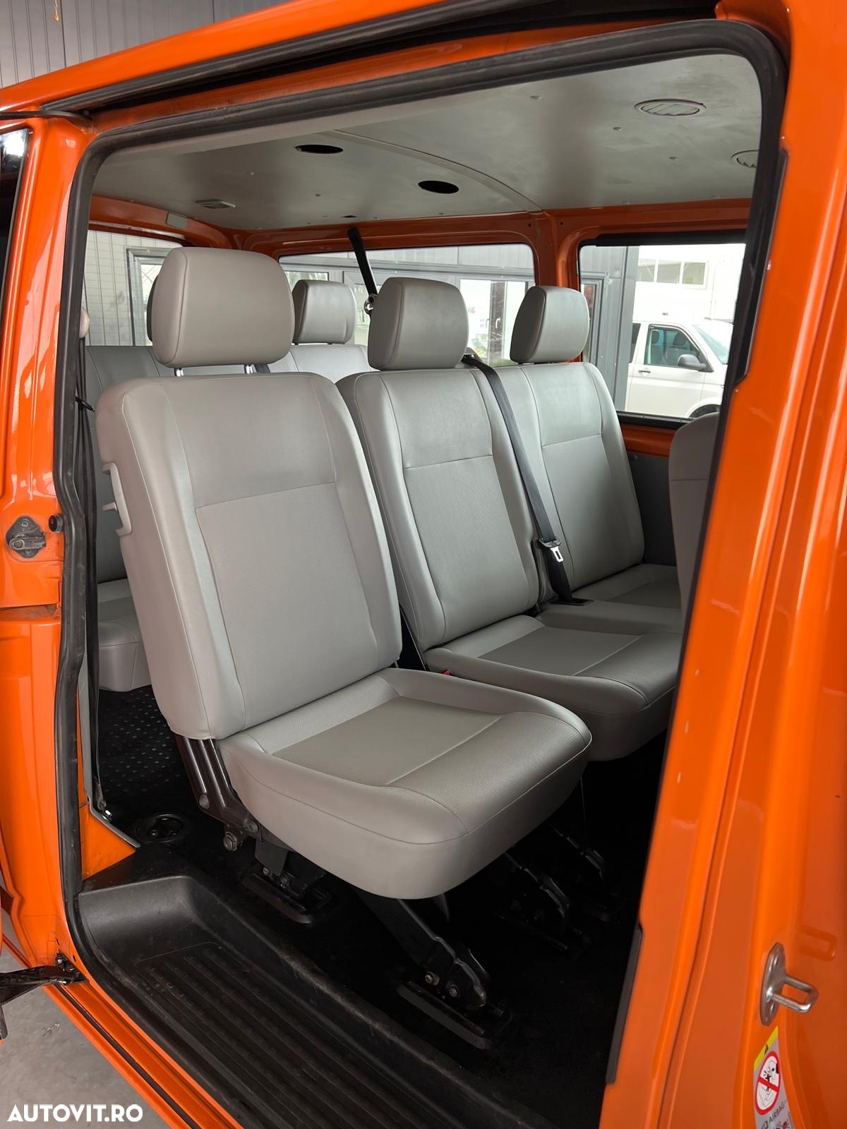 Volkswagen Transporter - 16