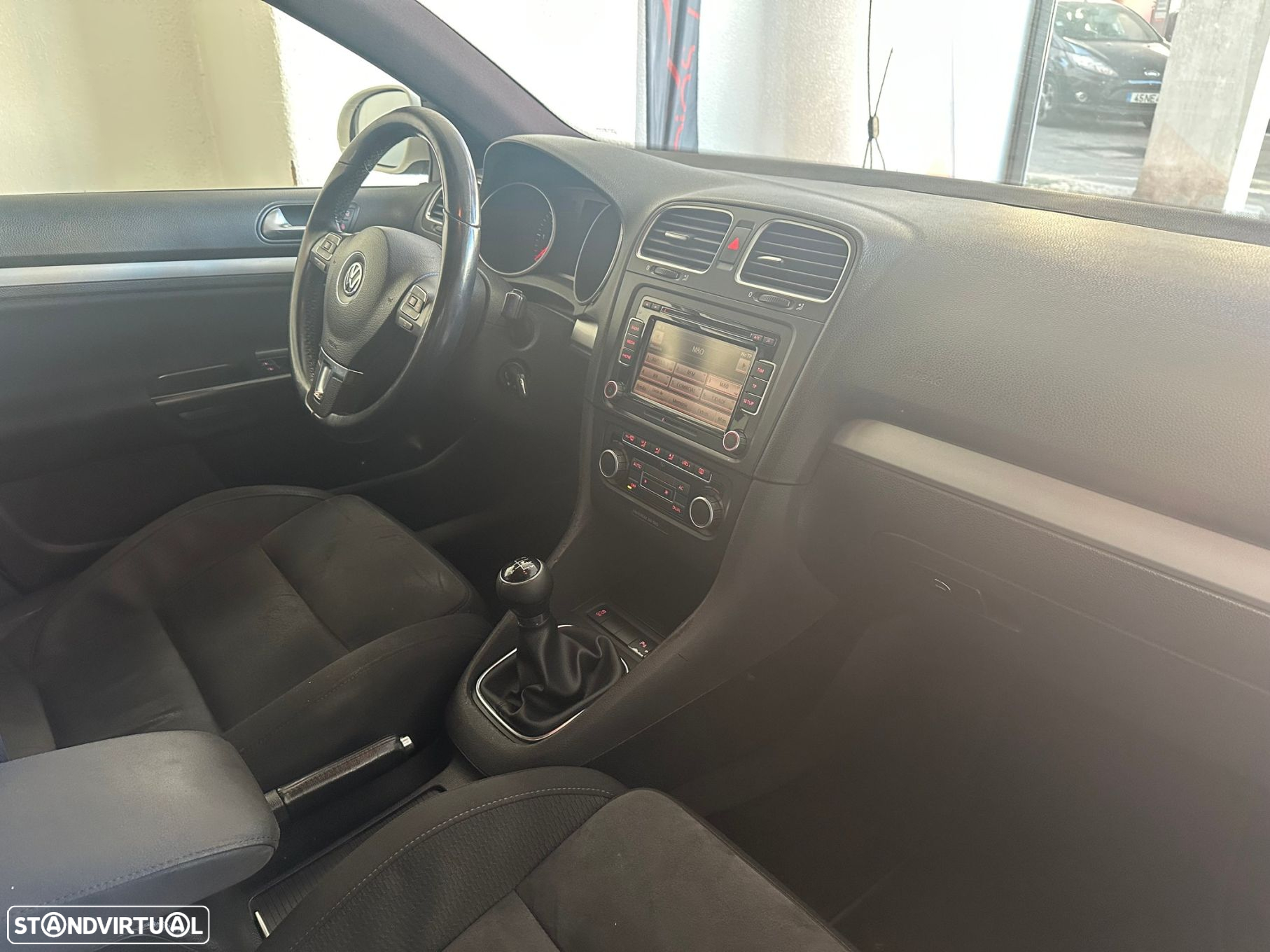 VW Golf Variant 1.6 TDi Confortline - 9