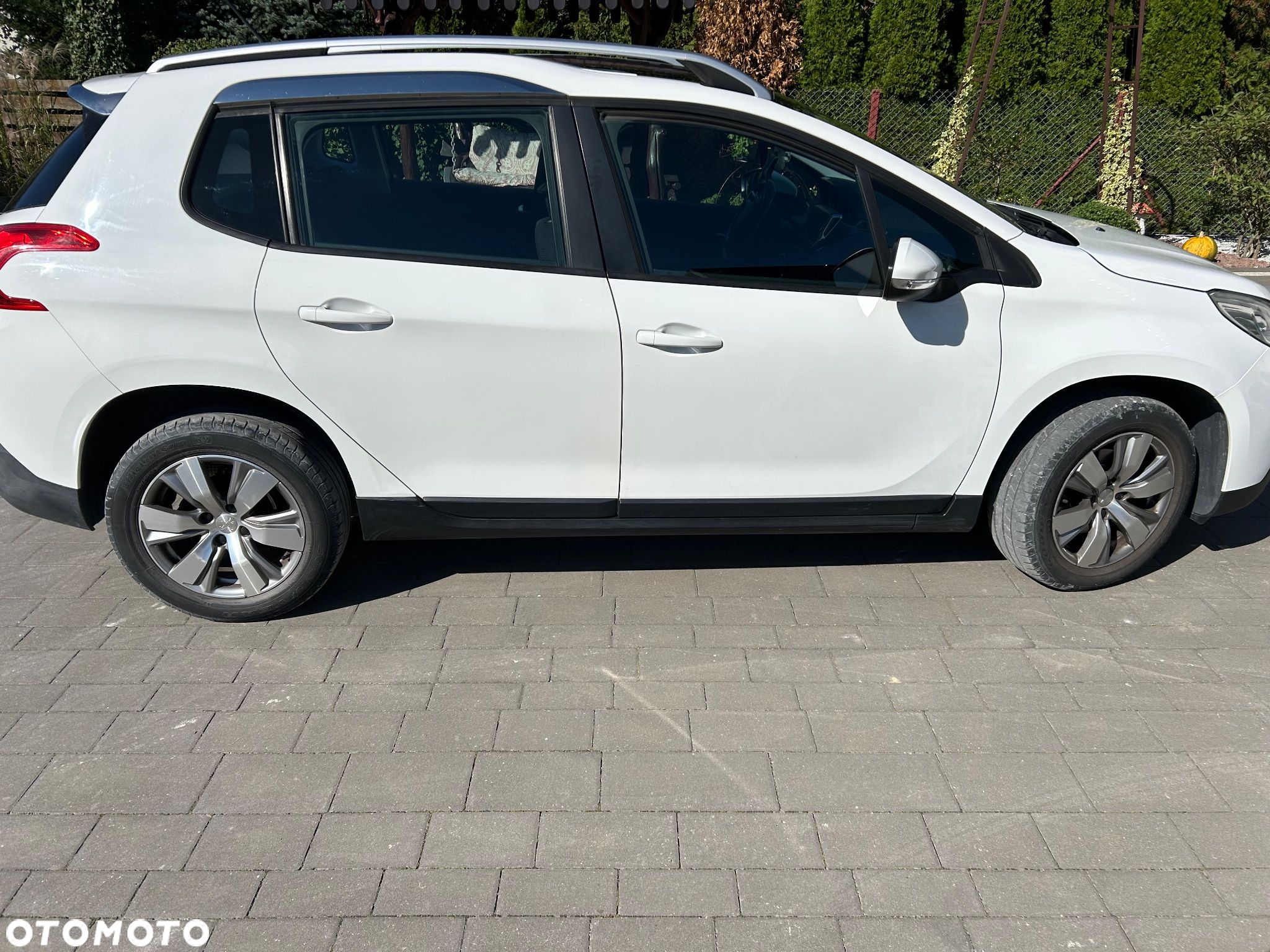 Peugeot 2008 - 1