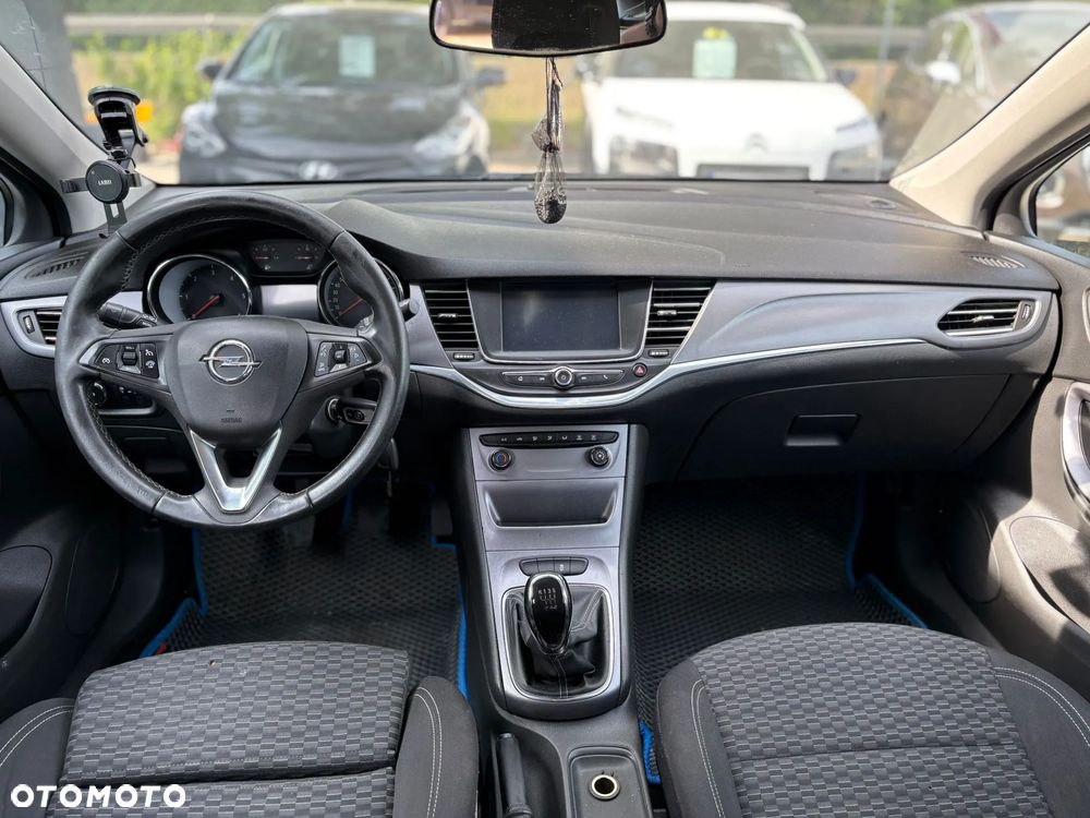 Opel Astra - 16