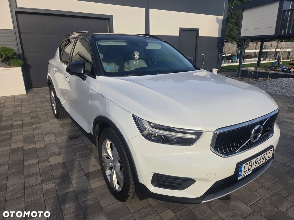 Volvo XC 40 T3 Momentum - 1
