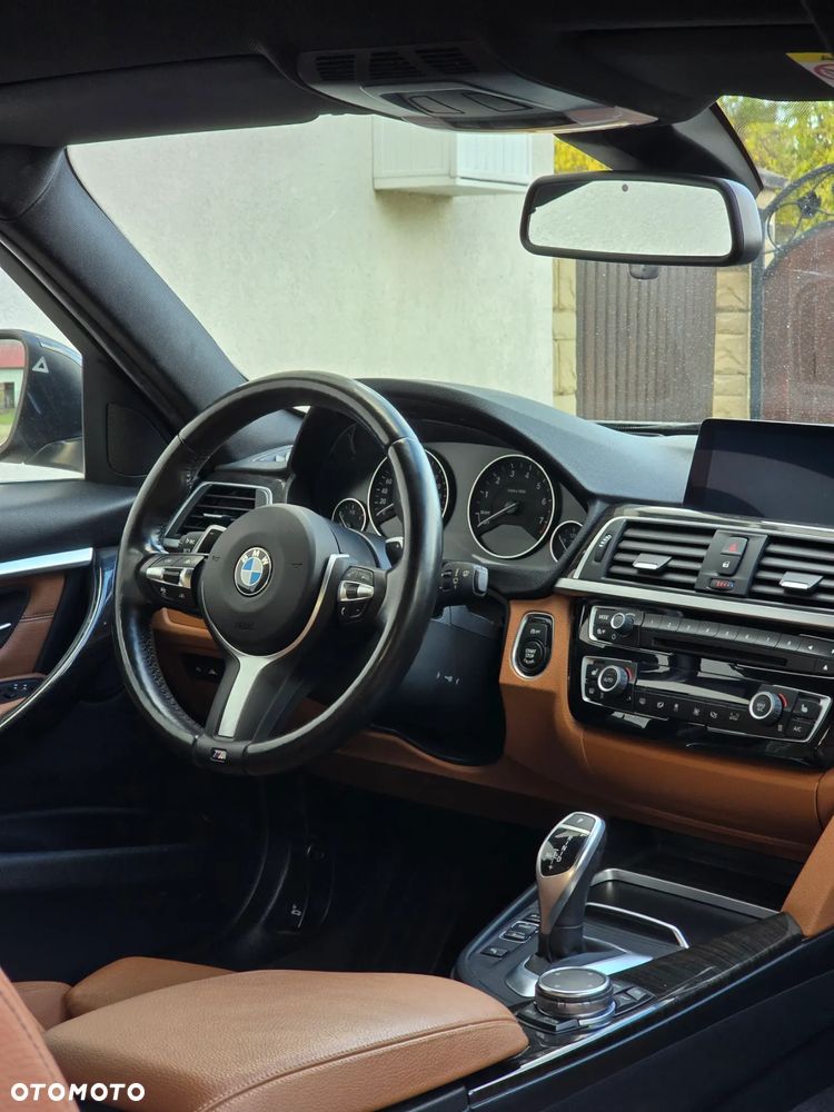 BMW Seria 3 330i xDrive Luxury Line - 16