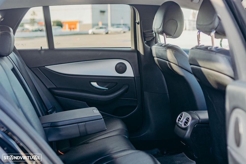 Mercedes-Benz E 200 - 7