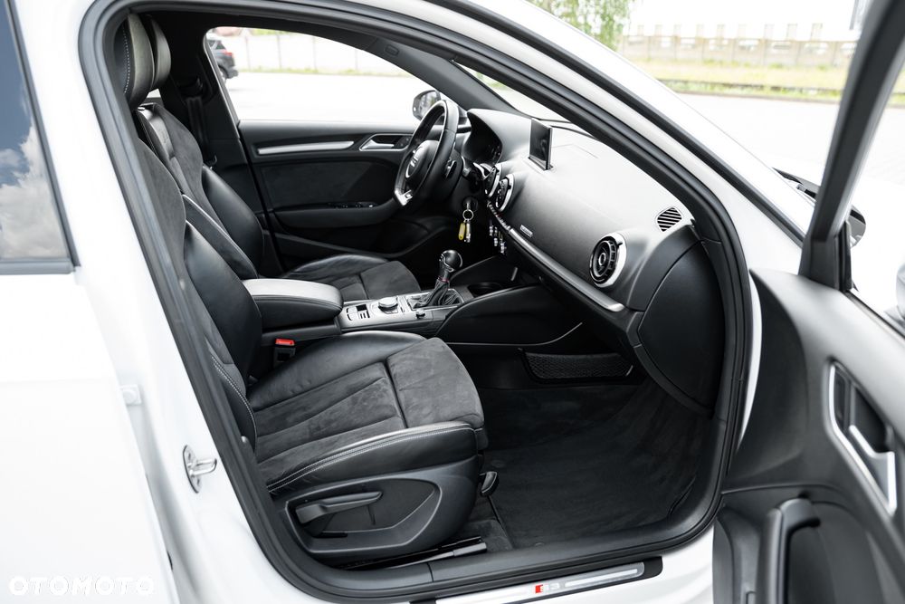 Audi S3 Sportback S tronic - 24