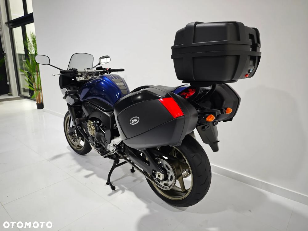 Yamaha FZ - 19